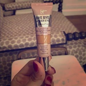 IT ByeByeUnderEye illumination concealer RICH (W)